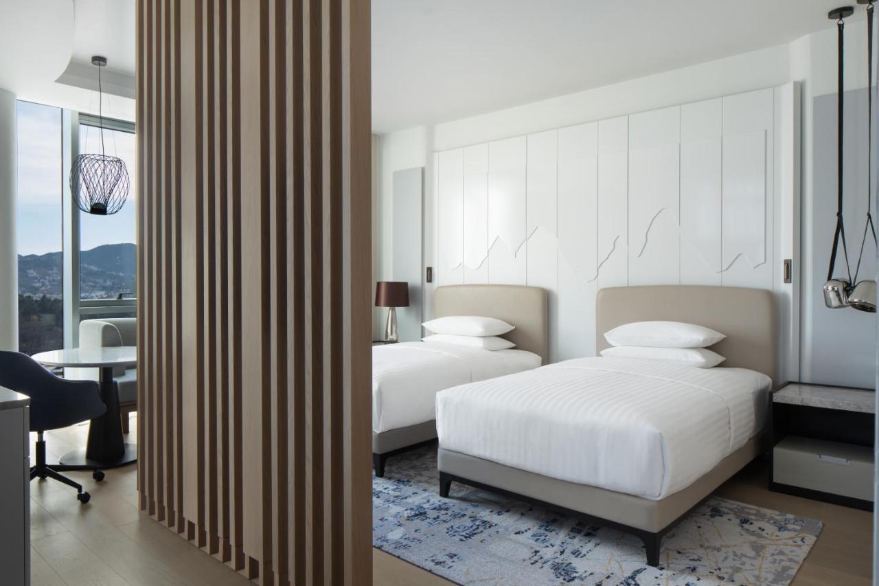 Tirana Marriott Hotel Kültér fotó