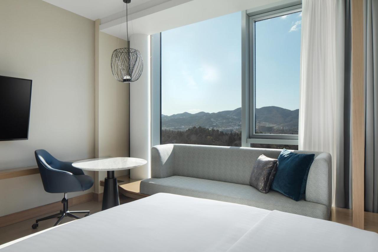 Tirana Marriott Hotel Kültér fotó