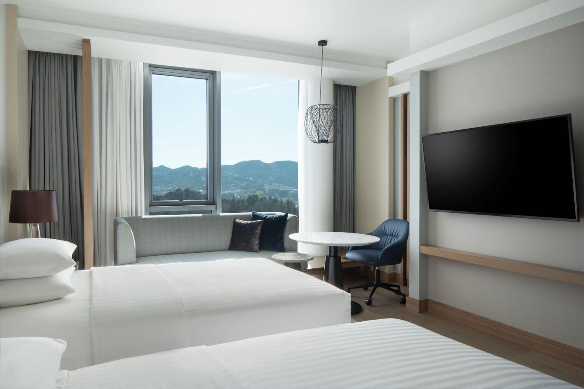 Tirana Marriott Hotel Kültér fotó
