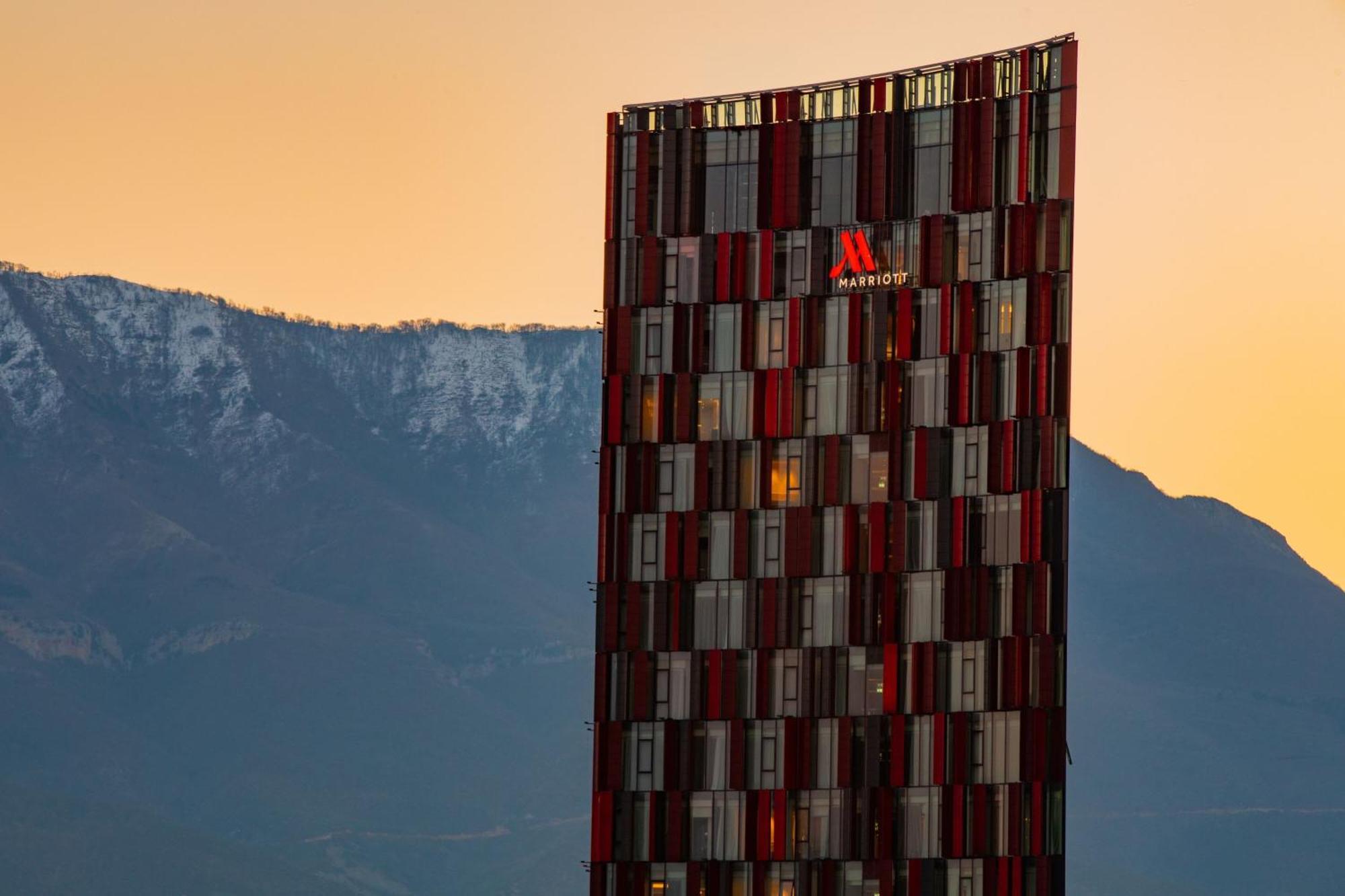 Tirana Marriott Hotel Kültér fotó