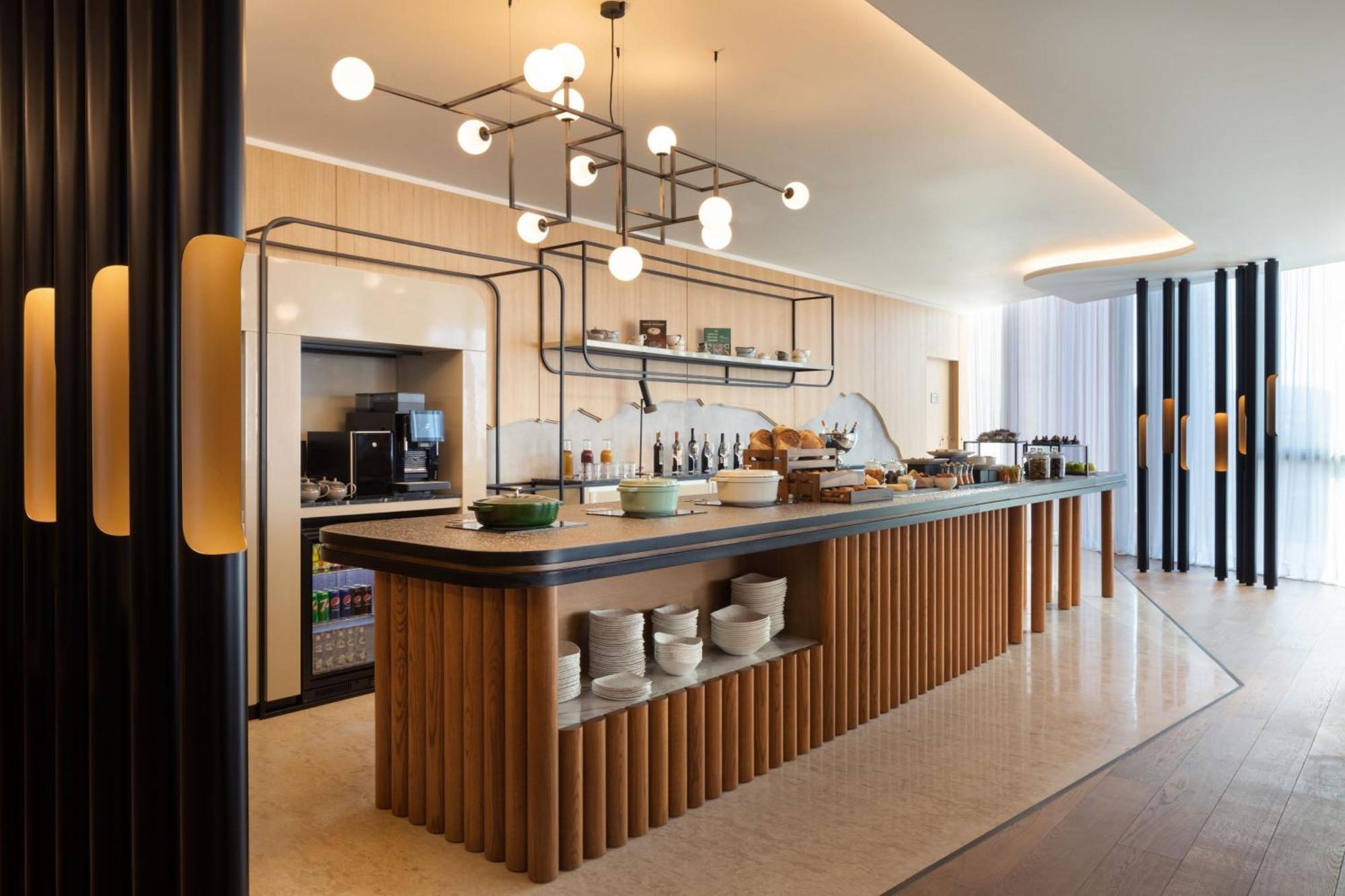 Tirana Marriott Hotel Kültér fotó