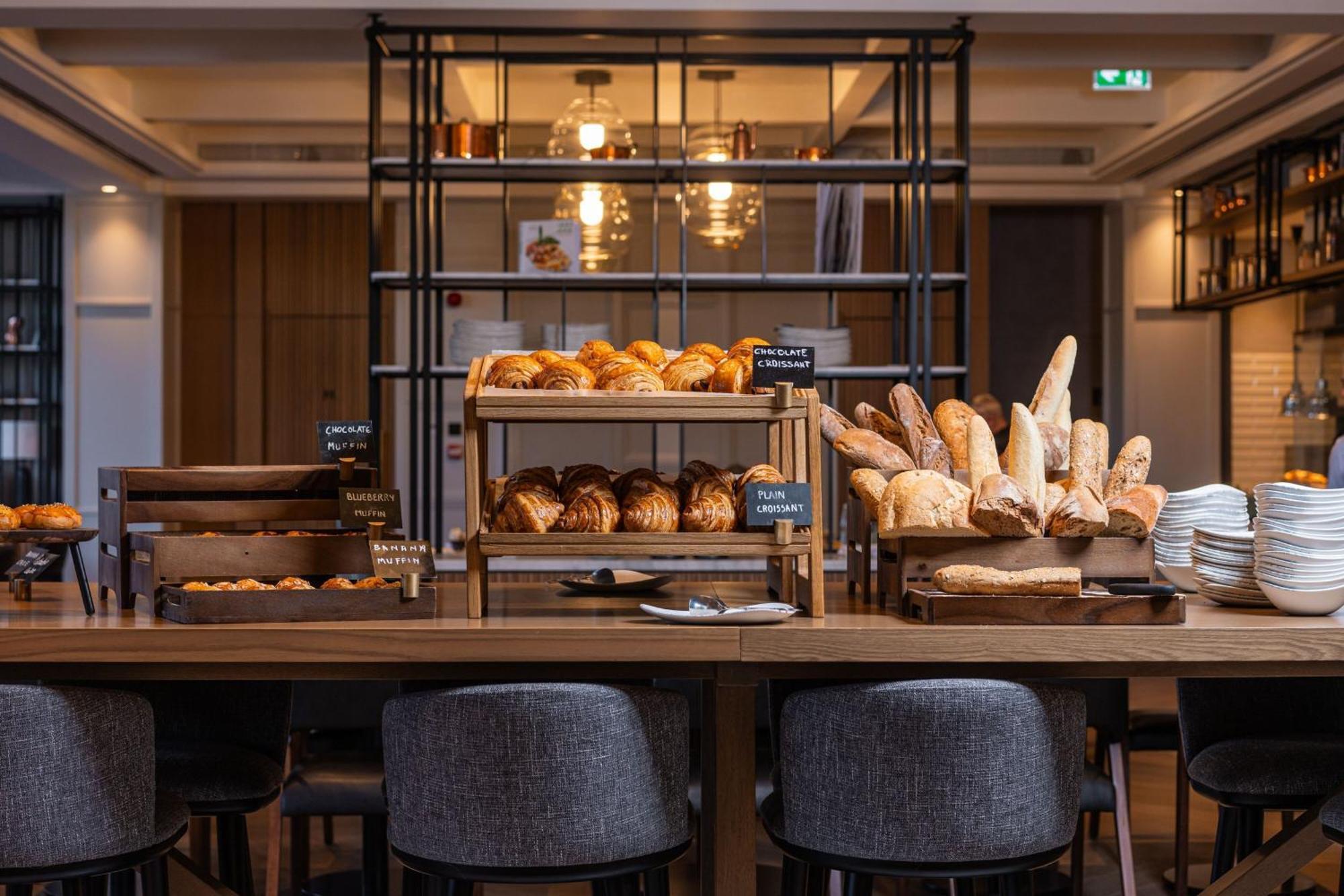 Tirana Marriott Hotel Kültér fotó