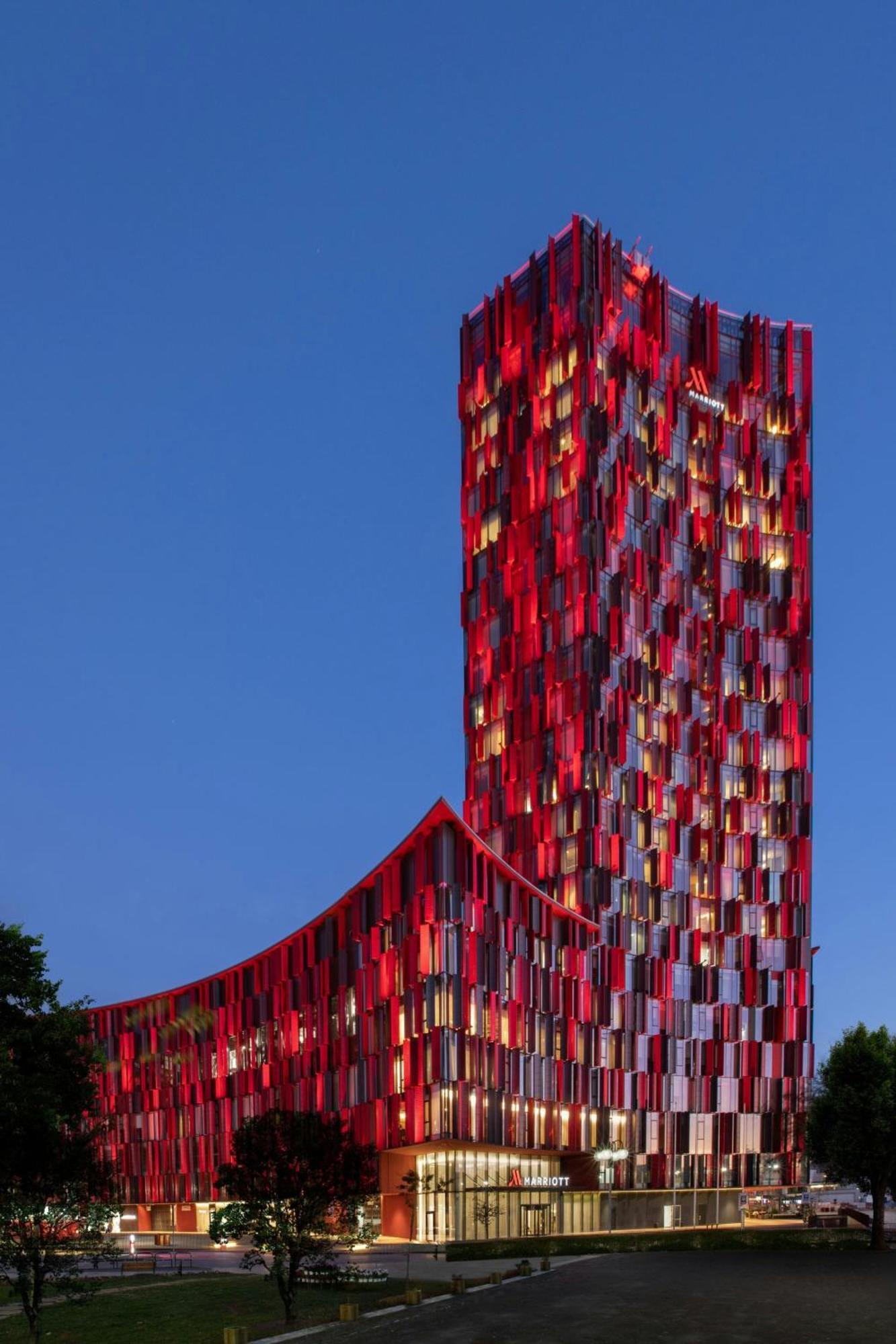 Tirana Marriott Hotel Kültér fotó